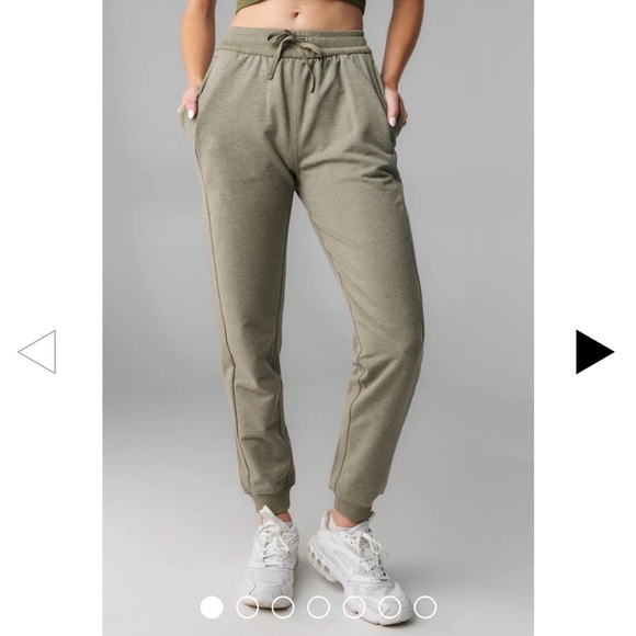 Vitality studio jogger - Picture 1 of 3